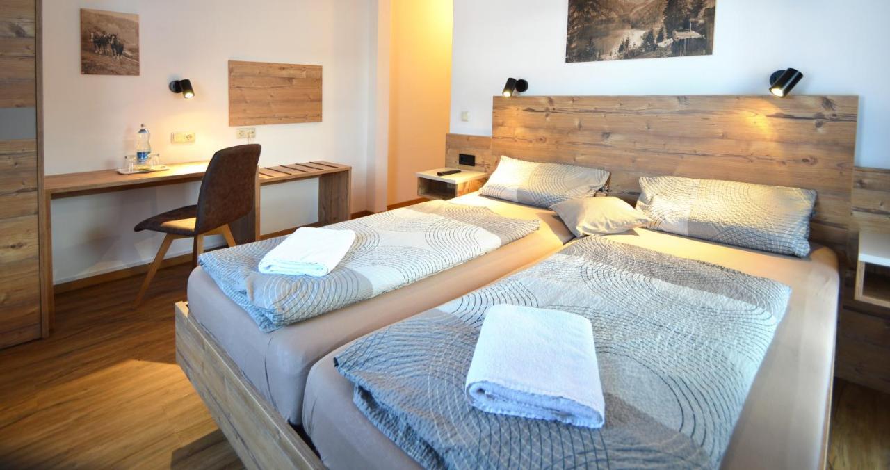 Gasthof Hotel Zur Post คีเฟอร์สเฟลเดน ภายนอก รูปภาพ