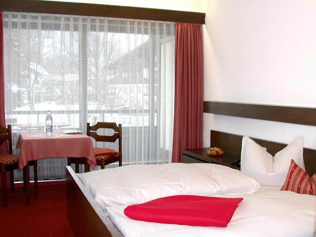 Gasthof Hotel Zur Post คีเฟอร์สเฟลเดน ภายนอก รูปภาพ